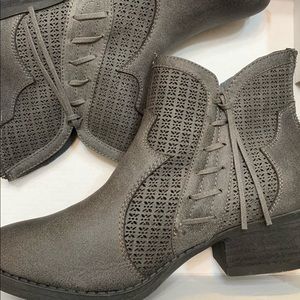 Boots , never used ! Perfect condition